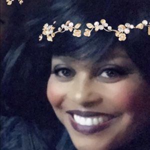 Meet your Posher, Gina